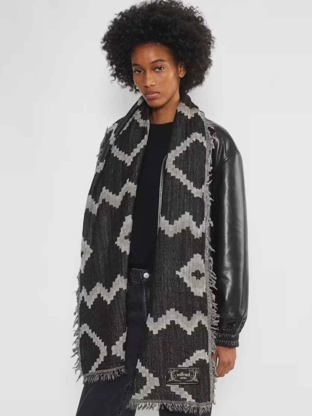 Aritzia Black and Gray Geometric Fringe Scarf